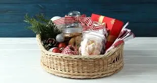 How to Choose the Perfect Christmas Gift Baskets and Hampers for Your Loved Ones